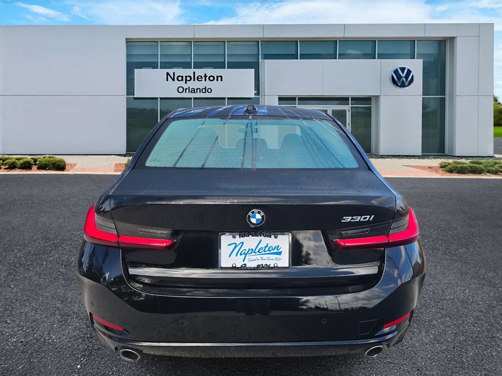 Used 2023 BMW 330i Sedan w/ Driving Assistance Package image 6