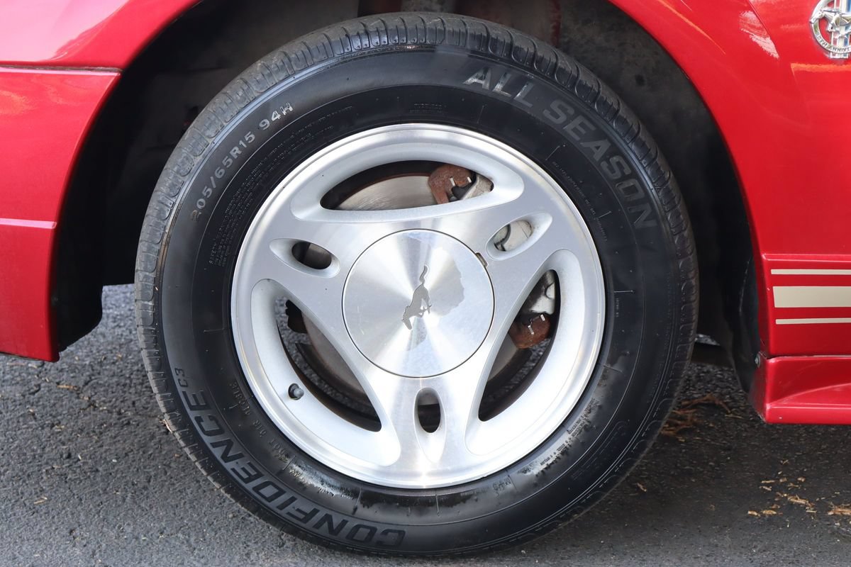 Used 1999 Ford Mustang Convertible RWD image 31