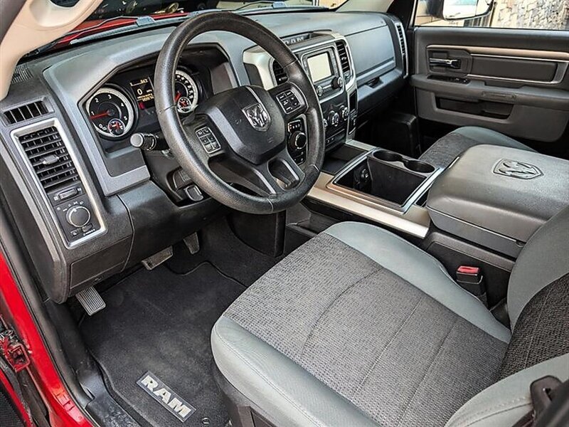 Used 2015 RAM 1500 Classic SLT w/ Remote Start & Security Group AWD/4WD image 2