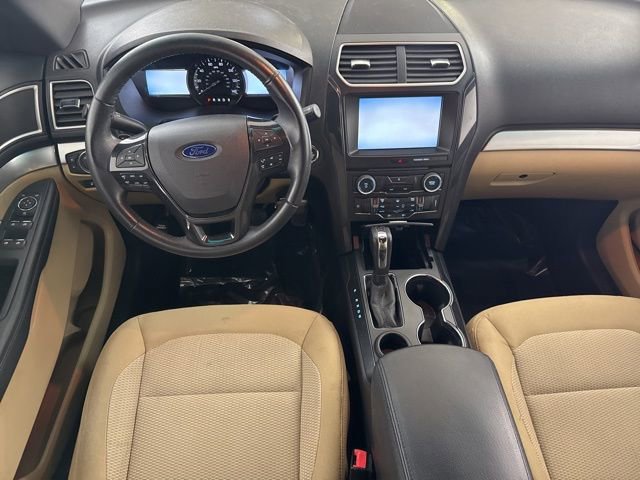 Used 2016 Ford Explorer XLT w/ Equipment Group 201A image 23