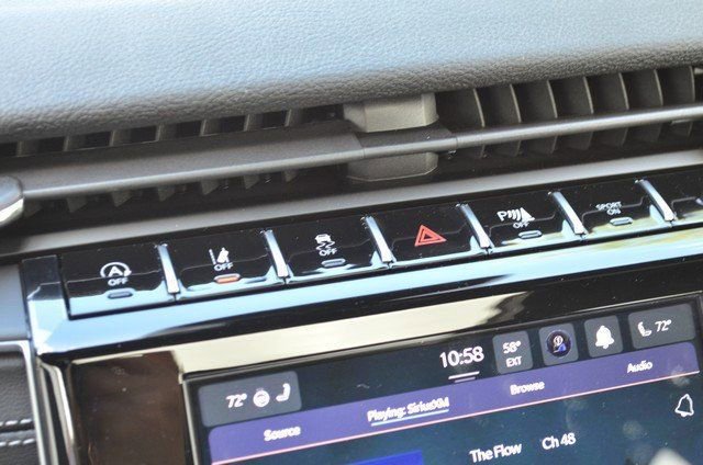 New 2025 Jeep Grand Cherokee L Laredo w/ Luxury Tech Group I image 33