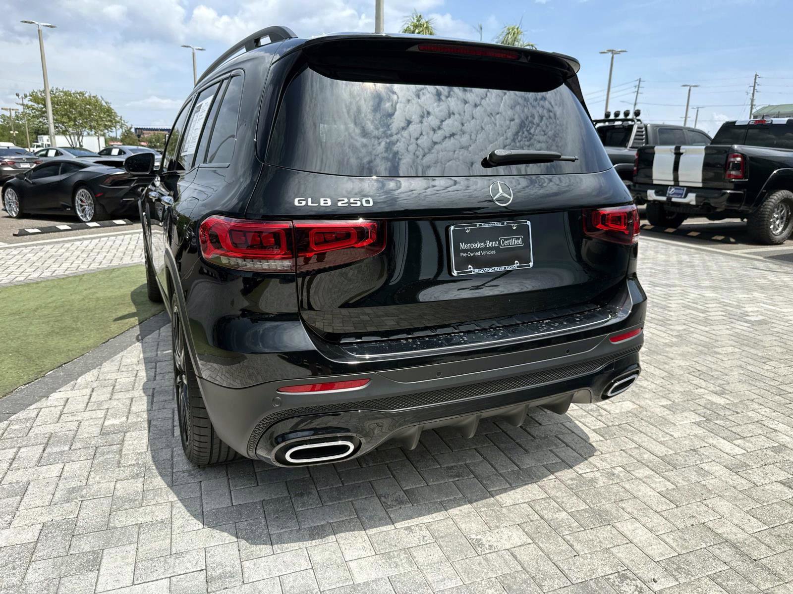 Certified 2023 Mercedes-Benz GLB 250 image 9