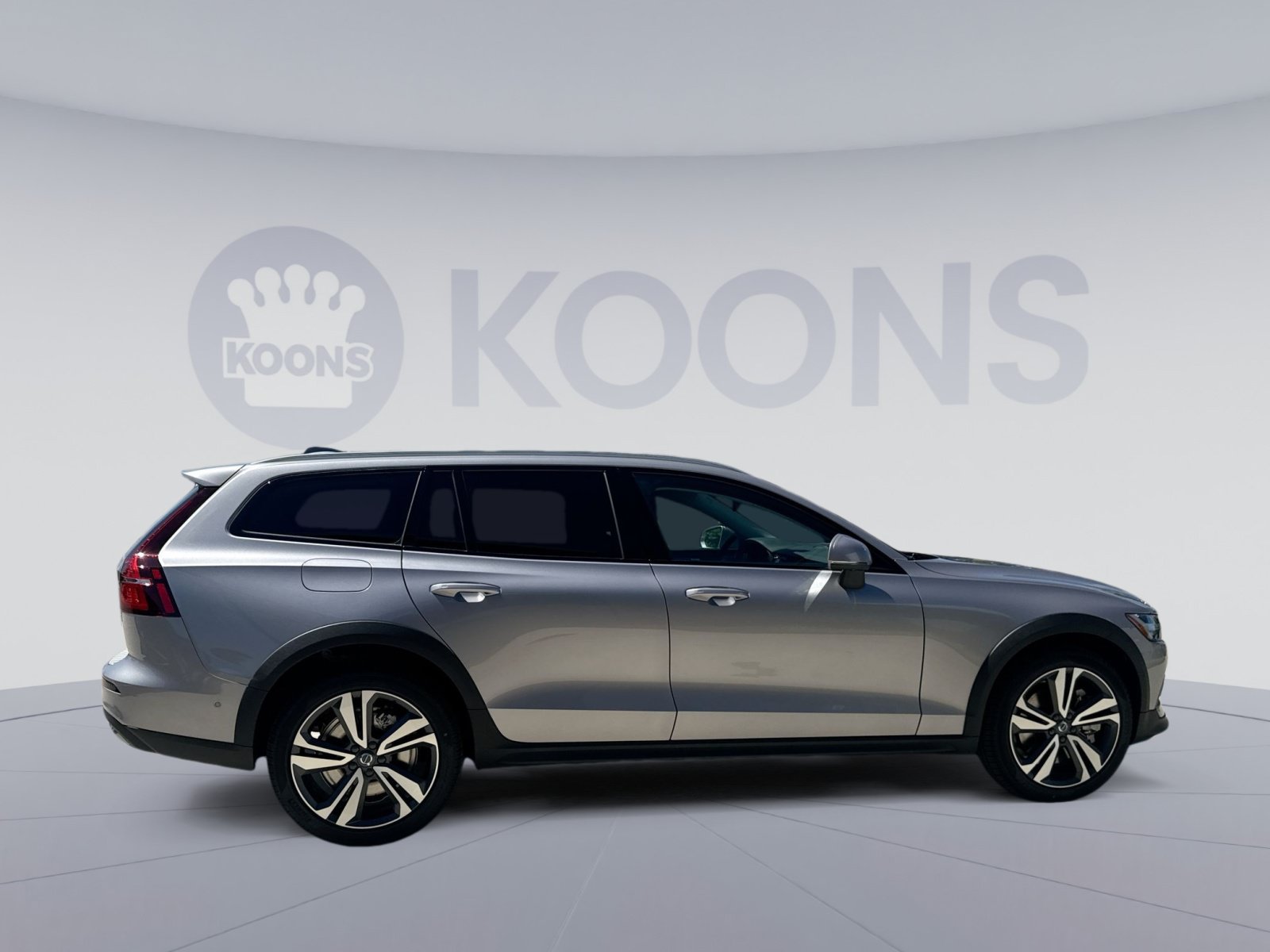 New 2026 Volvo V60 B5 Cross Country Plus w/ Protection Package Premier AWD/4WD image 8