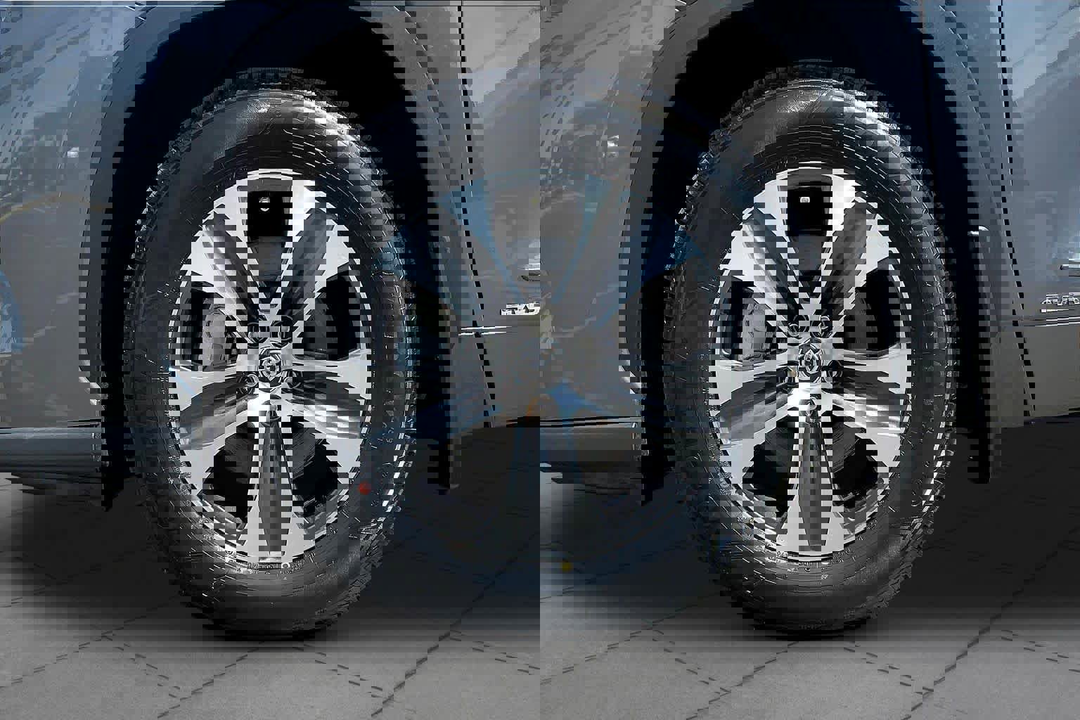 Used 2023 Toyota Highlander XLE image 10