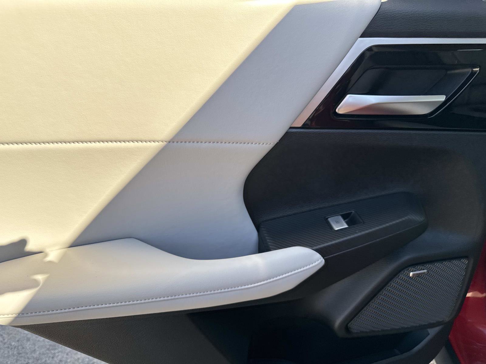 New 2026 Mitsubishi Outlander SE image 9