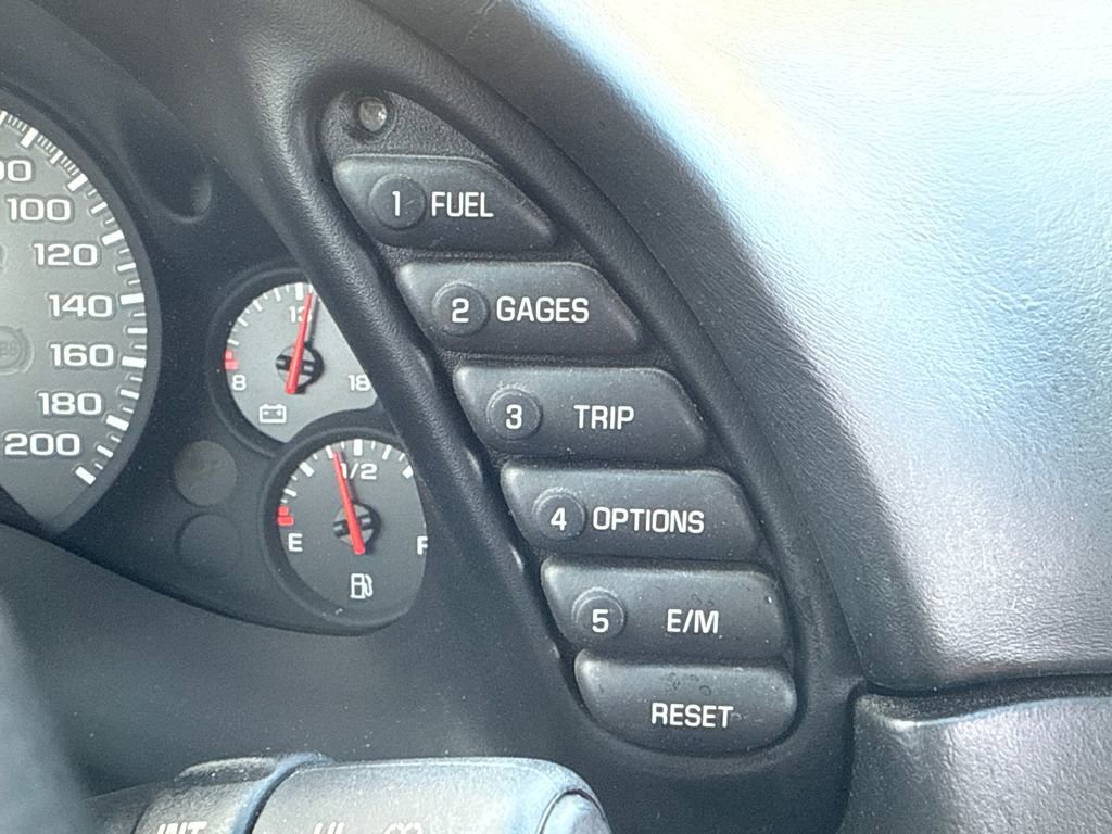 Used 2001 Chevrolet Corvette Coupe w/ Preferred Equipment Group2 RWD image 29