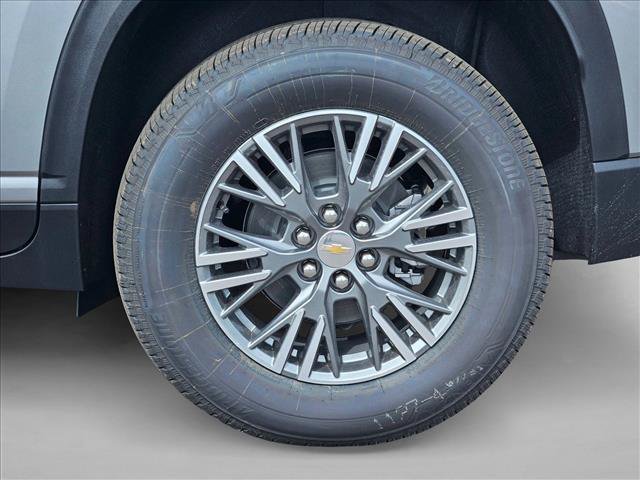 New 2027 Chevrolet Traverse LT w/ Driver Confidence Package FWD image 11