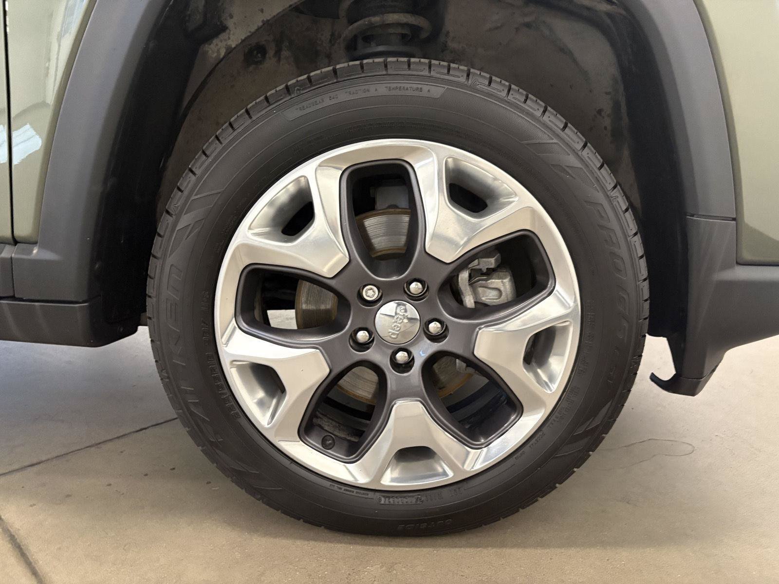 Used 2020 Jeep Compass Limited w/ Safety & Security Group AWD/4WD image 49