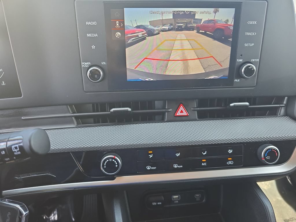 Used 2025 Kia Sportage LX FWD image 18