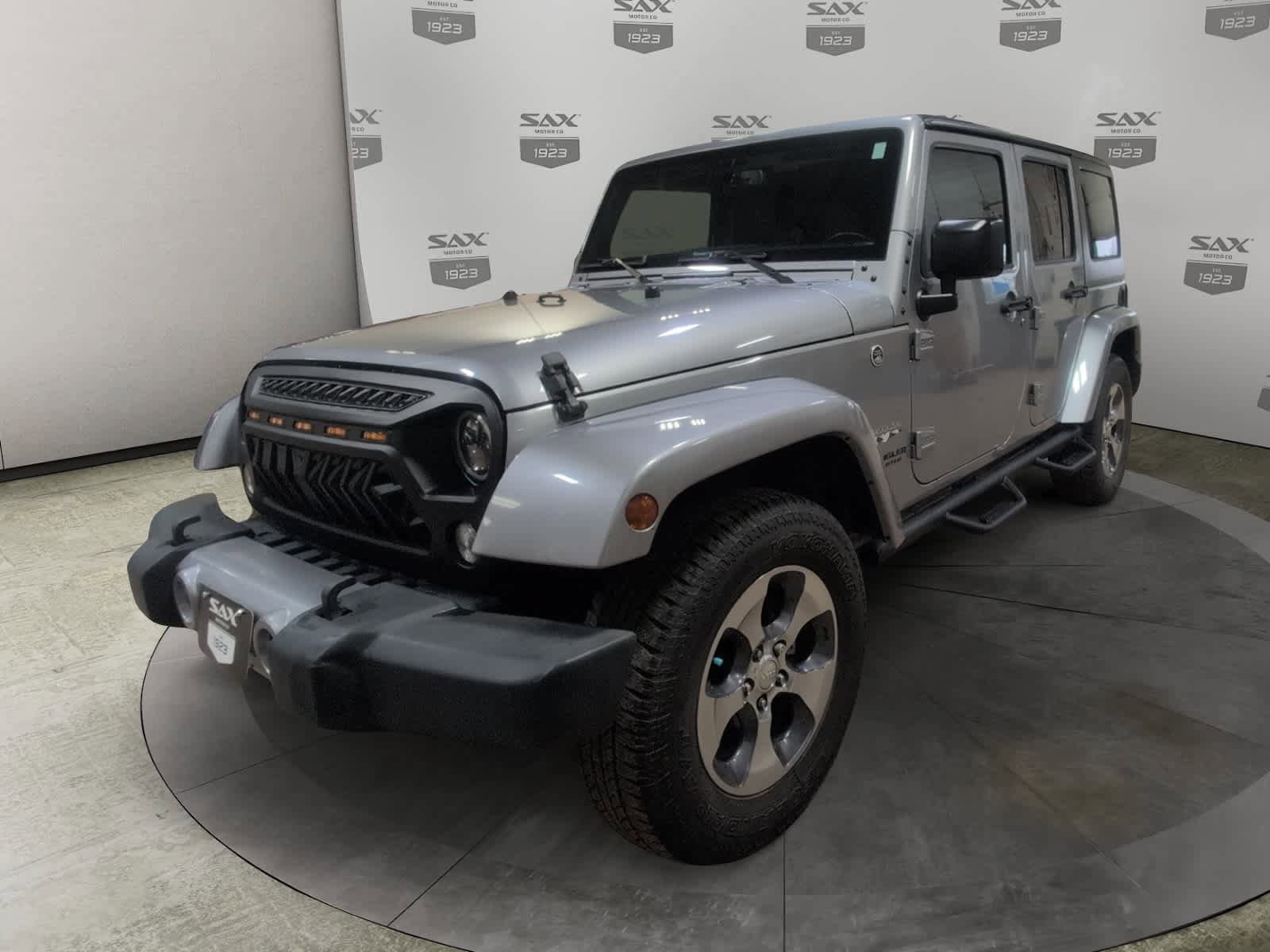 Used 2016 Jeep Wrangler Unlimited Sahara image 7