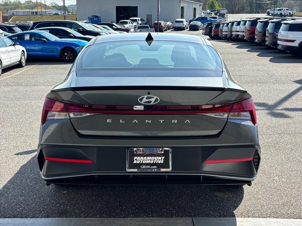 New 2026 Hyundai Elantra SEL Sport image 25