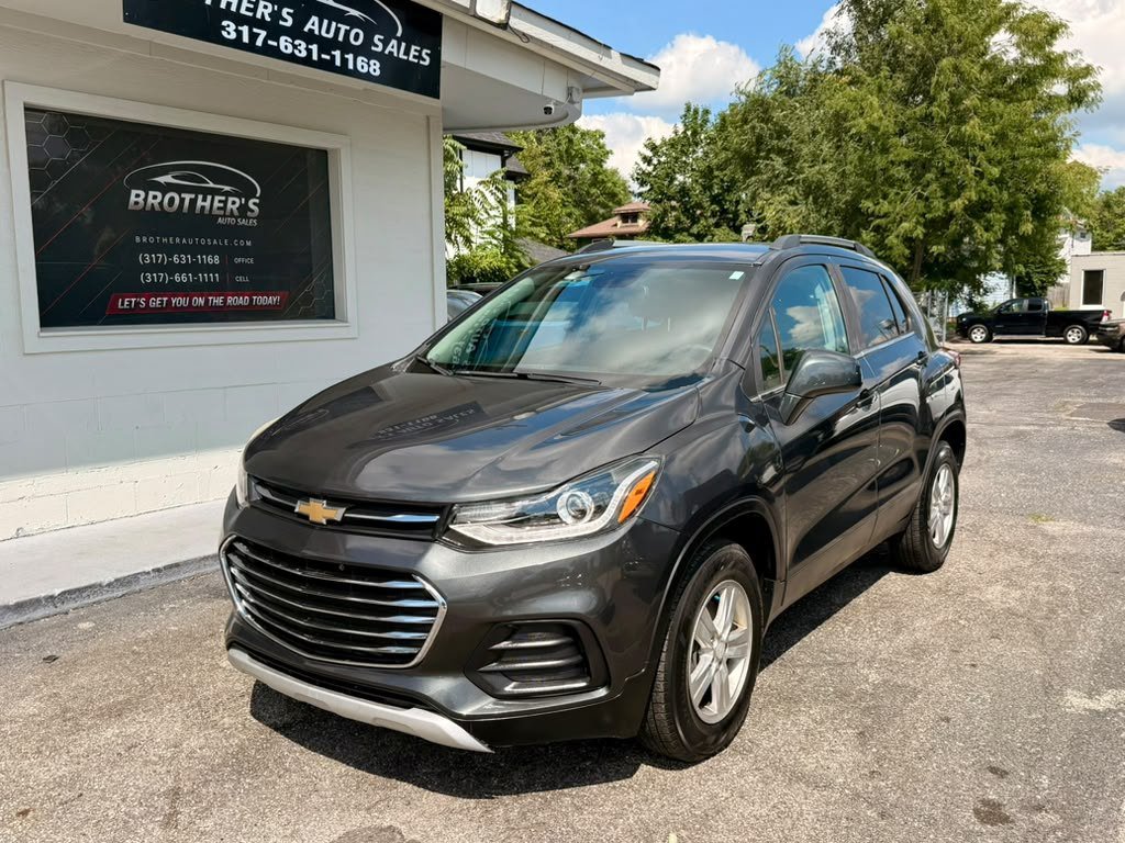 Used 2017 Chevrolet Trax LT AWD/4WD image 1