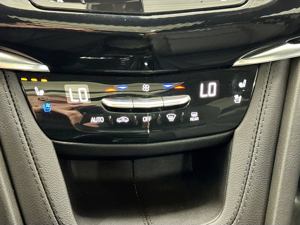 Used 2025 Cadillac XT6 Sport w/ Technology Package AWD/4WD image 18