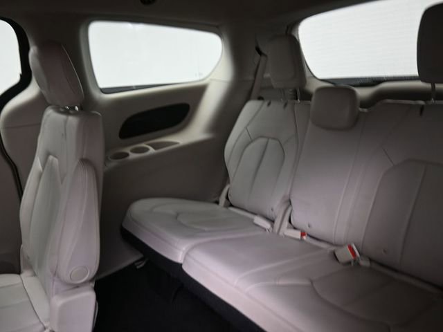 Used 2021 Chrysler Voyager Lxi image 19