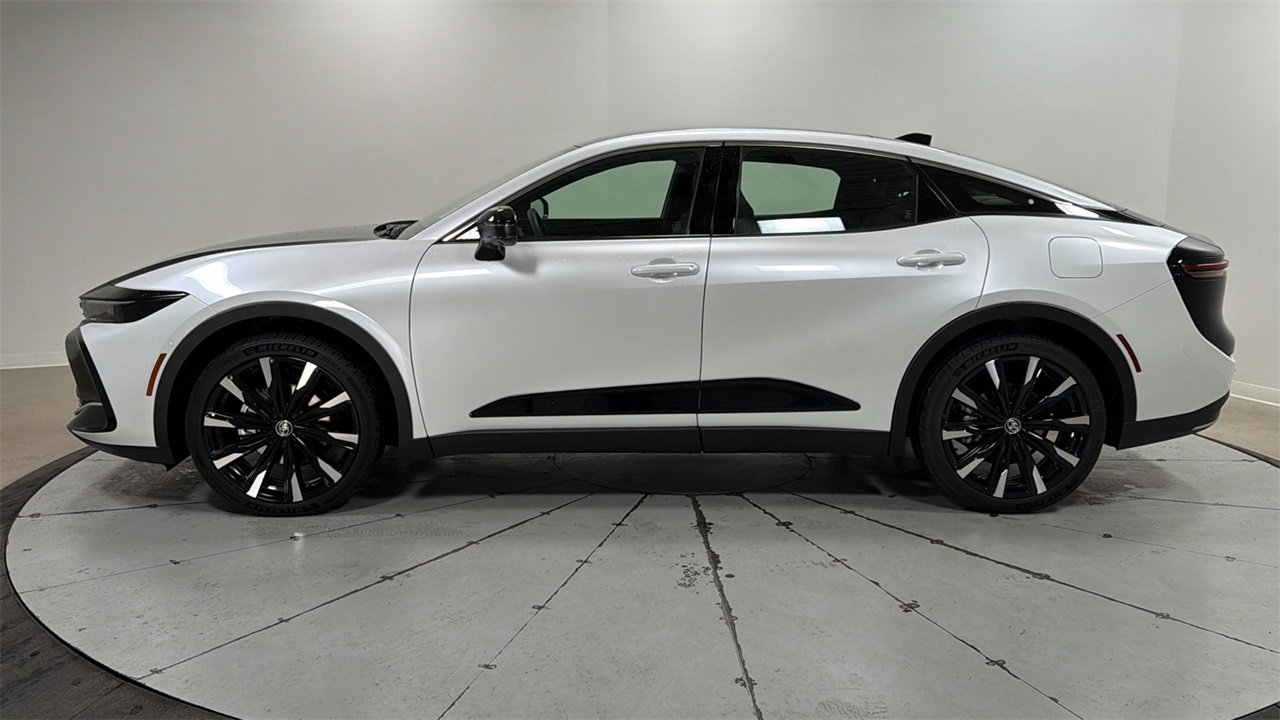 Certified 2026 Toyota Crown Platinum image 8