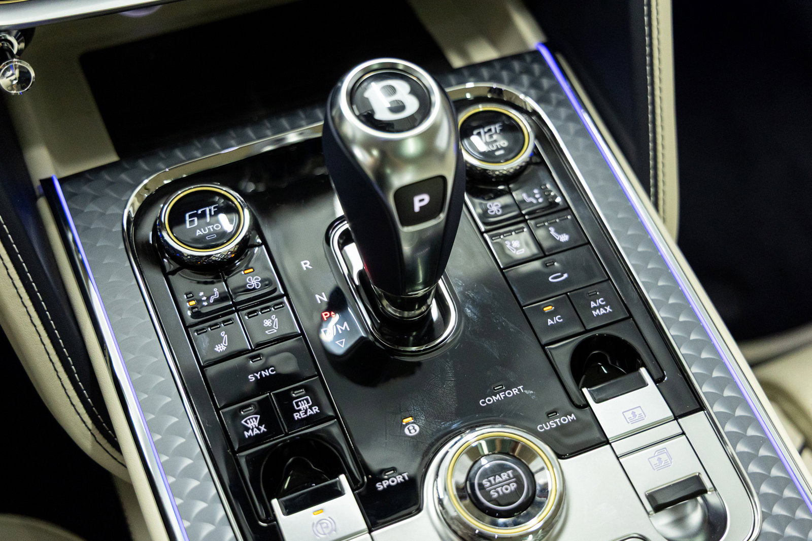 Certified 2025 Bentley Flying Spur Plug-In Hybrid AWD/4WD image 33