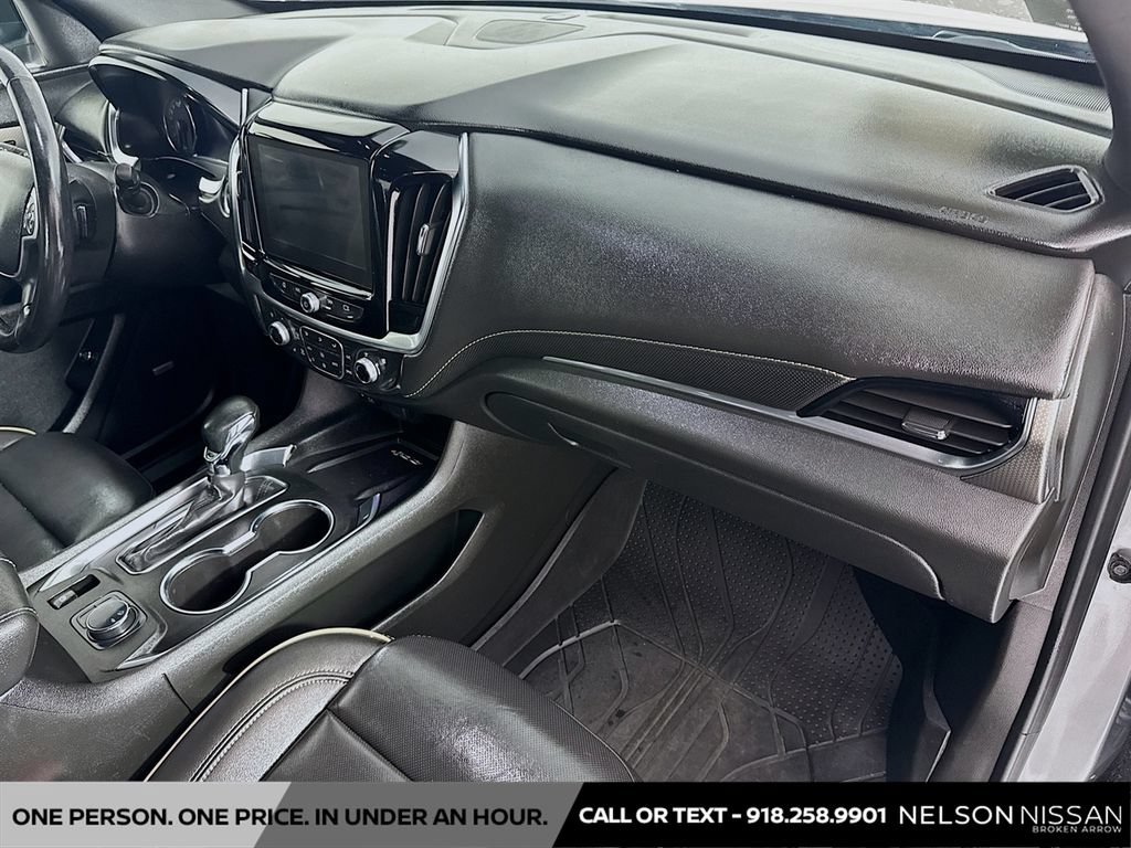 Used 2024 Chevrolet Traverse Premier w/ Redline Edition AWD/4WD image 32