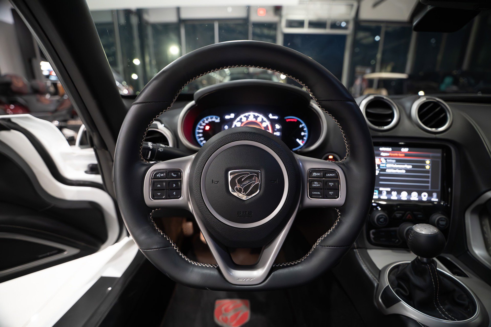 Used 2013 SRT Viper GTS w/ GTS Laguna Interior Pkg image 13