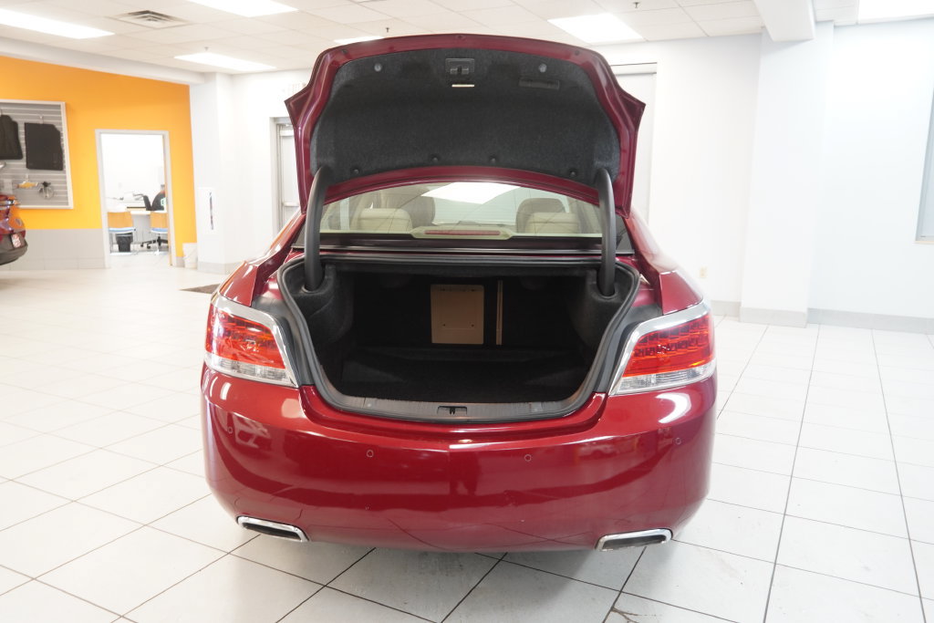 Used 2010 Buick LaCrosse CXS FWD image 10