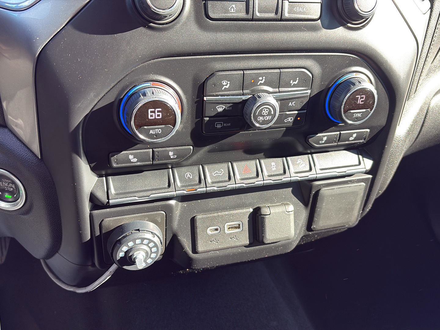 Used 2021 Chevrolet Silverado 1500 LT image 26