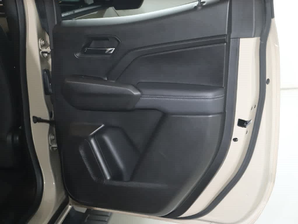 Used 2024 GMC Canyon Elevation w/ Elevation Premium Package AWD/4WD image 29