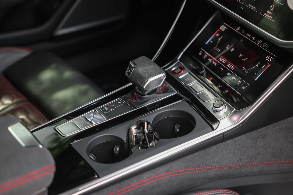 Used 2024 Audi RS 6 performance AWD/4WD image 25