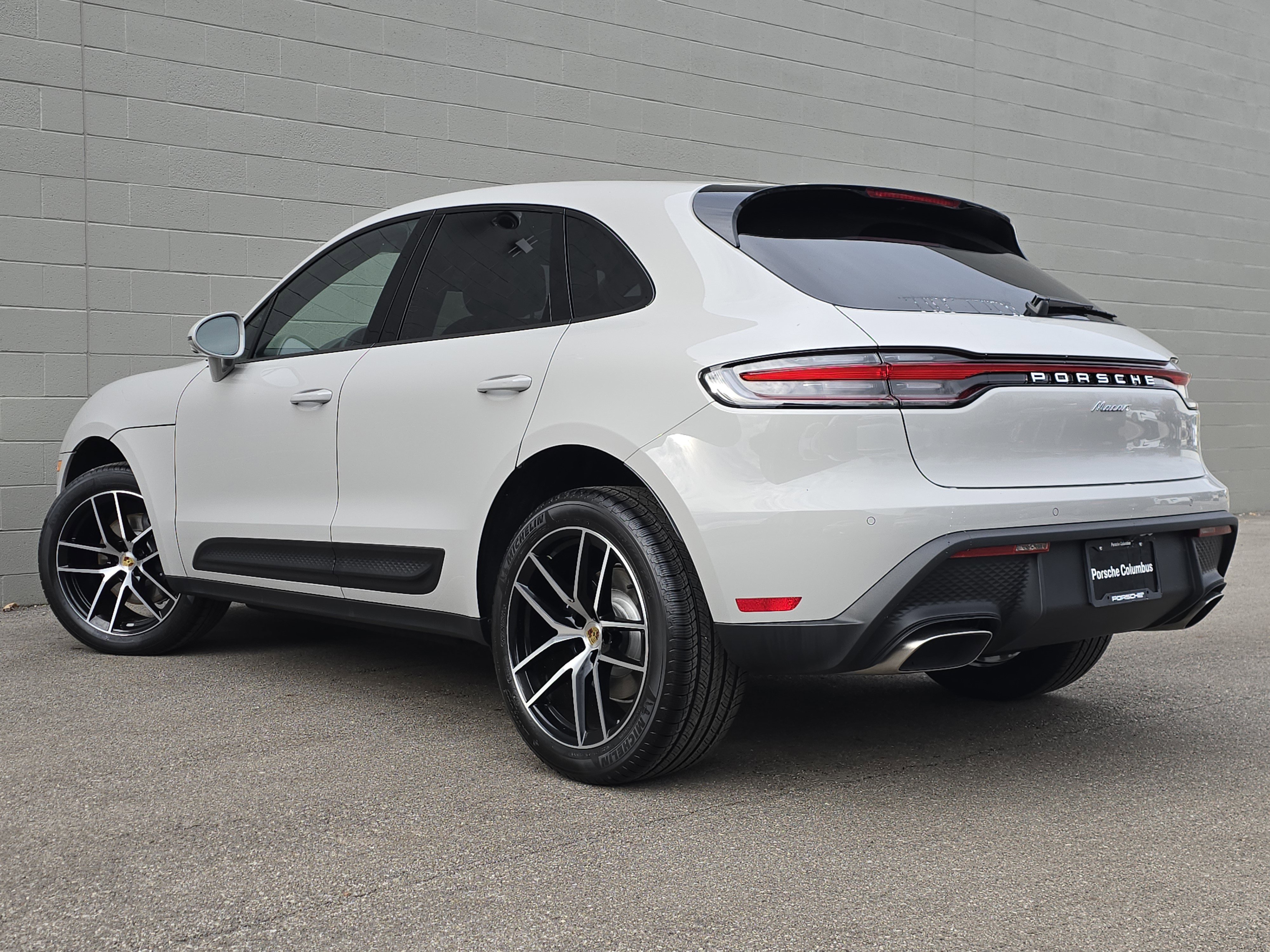New 2026 Porsche Macan image 3