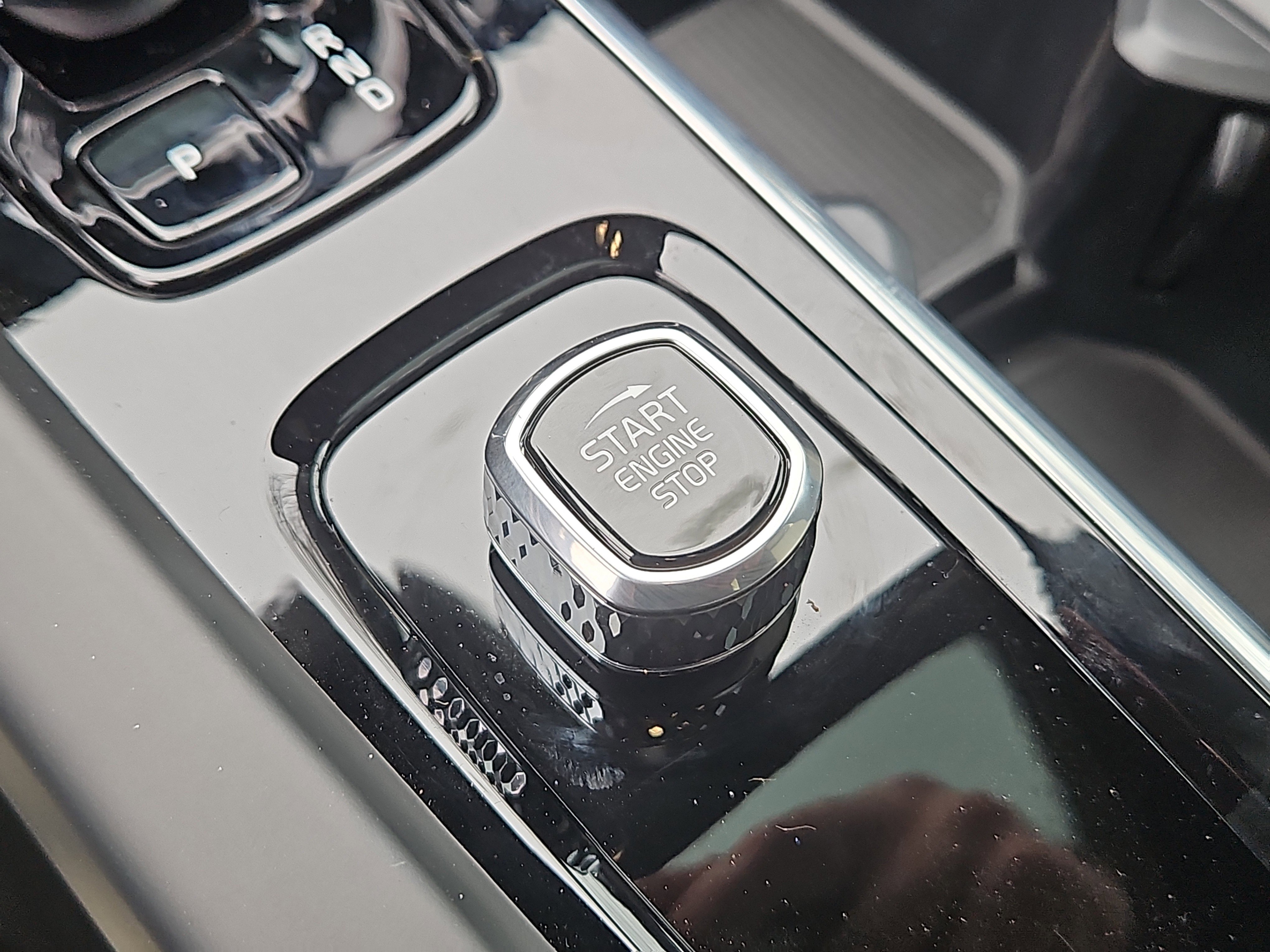 New 2026 Volvo V60 B5 Cross Country Ultra w/ Protection Package Premier image 15