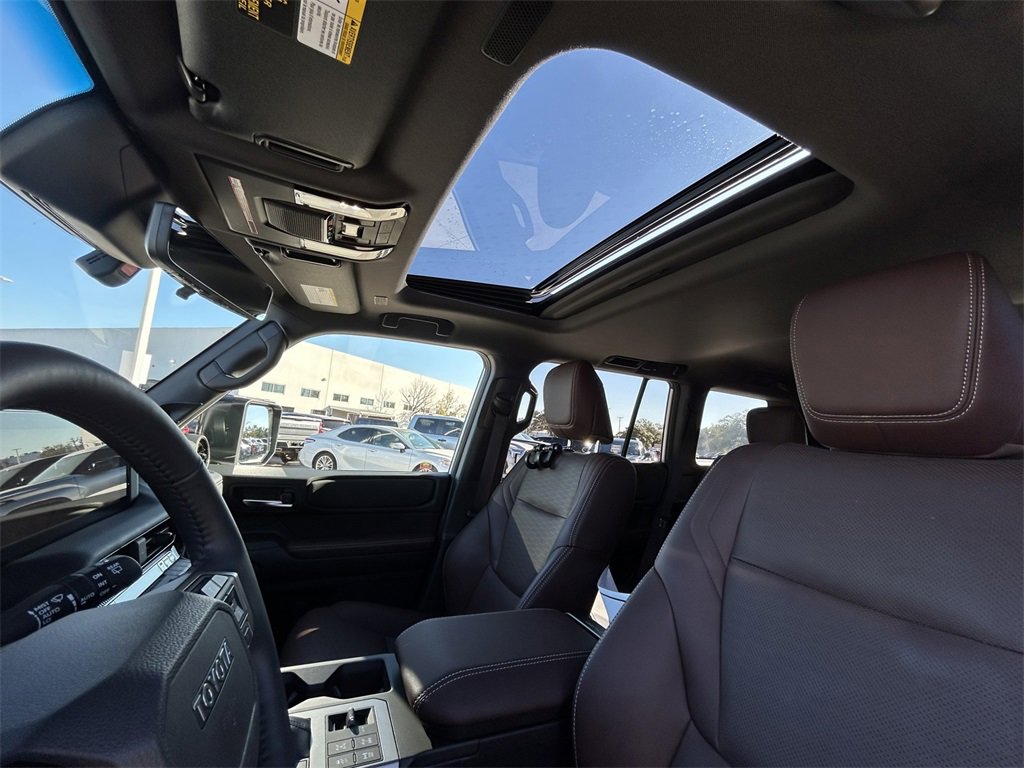 Used 2025 Toyota Land Cruiser image 12