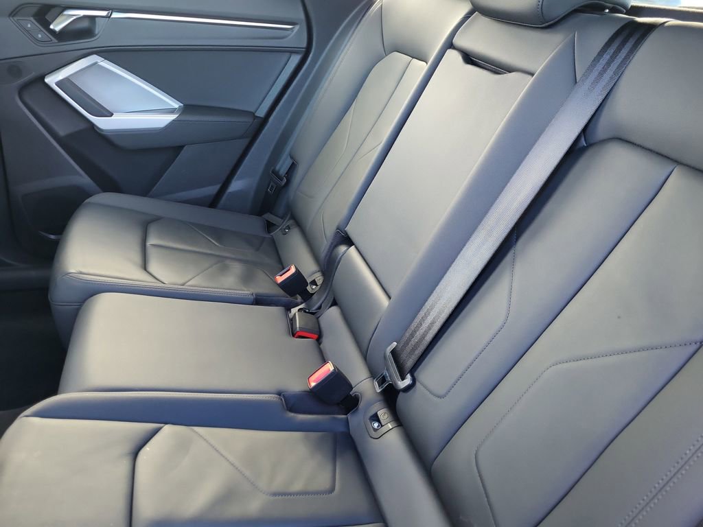 Used 2022 Audi Q3 2.0T Premium w/ Convenience Package image 13