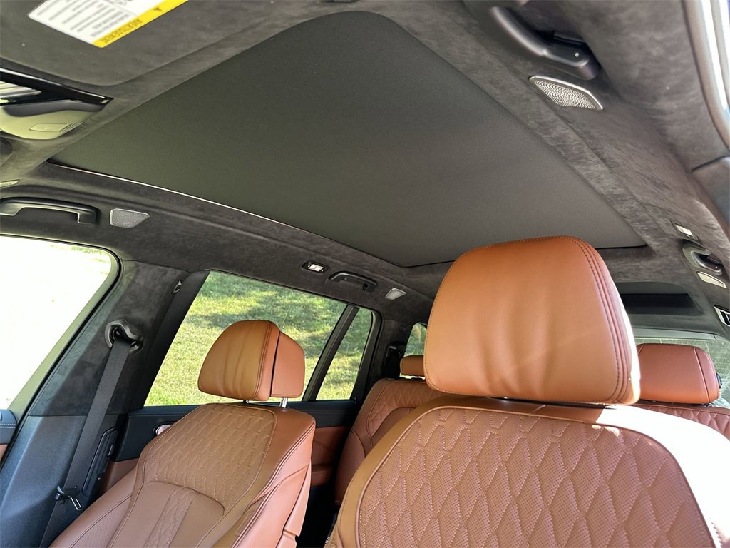 New 2026 BMW X7 M60i image 20