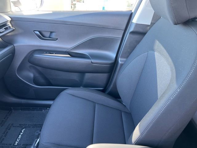 New 2026 Hyundai Kona SE image 11