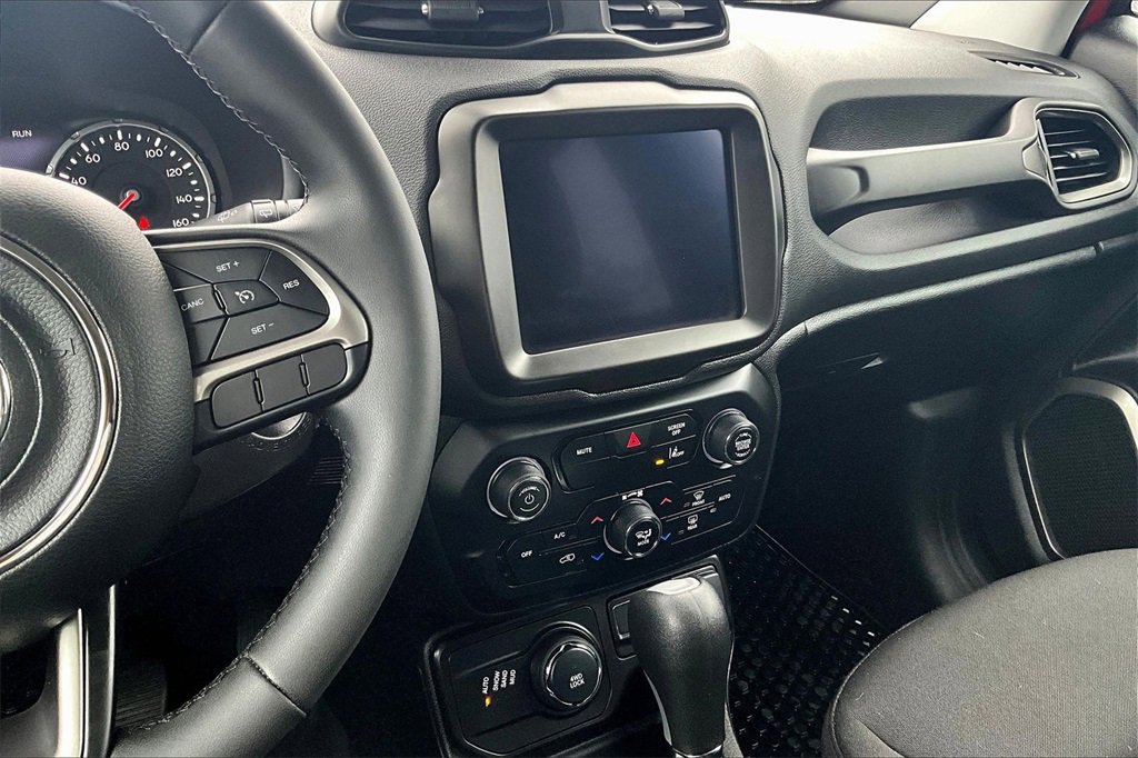 Used 2022 Jeep Renegade Latitude image 6