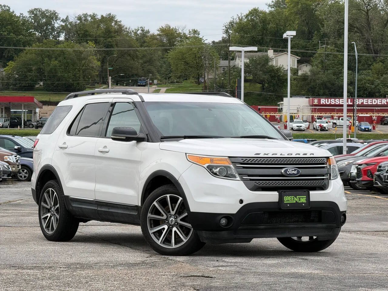 Used 2015 Ford Explorer XLT w/ Equipment Group 202B AWD/4WD image 1