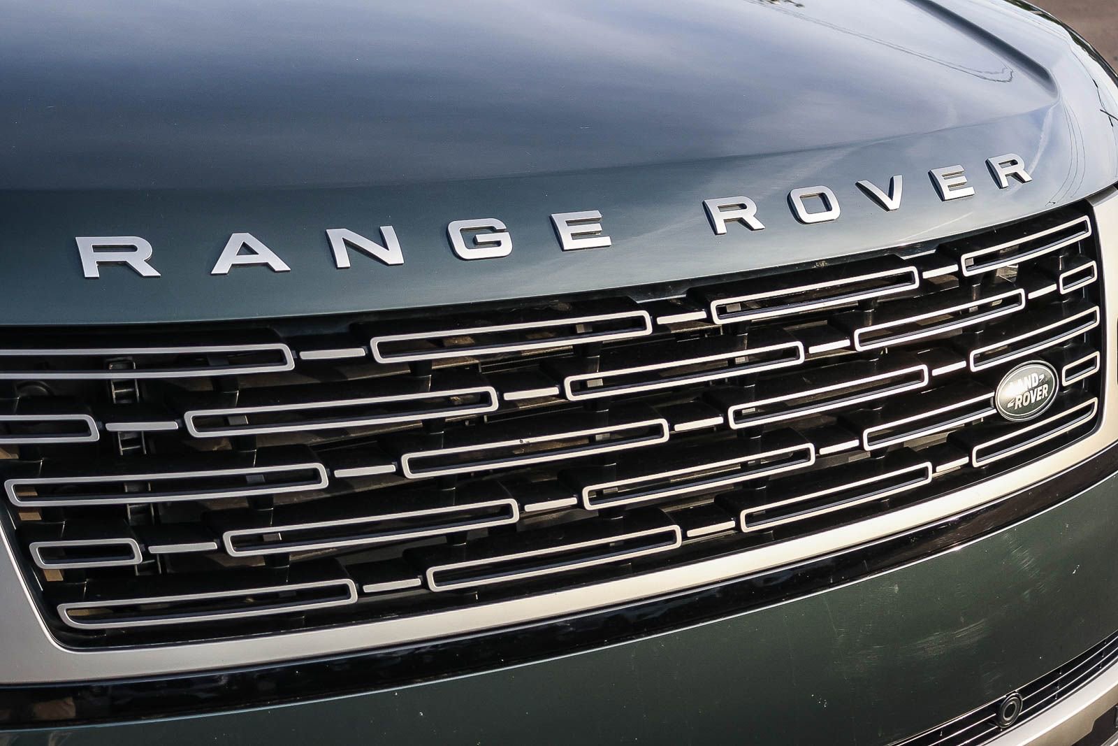 Certified 2024 Land Rover Range Rover SE AWD/4WD image 16