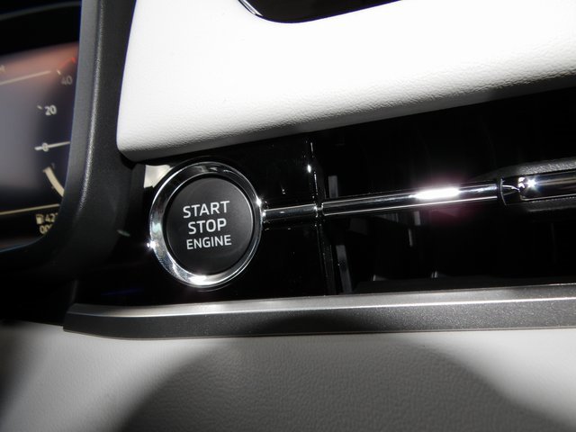 New 2025 Mitsubishi Outlander SEL image 27