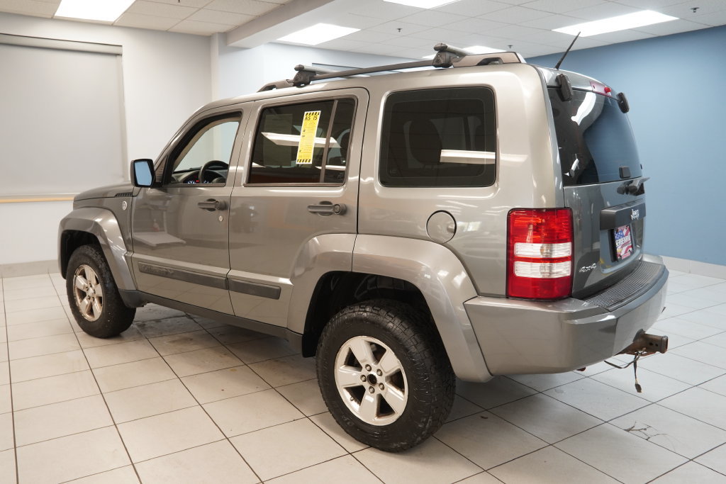Used 2012 Jeep Liberty Sport AWD/4WD image 7