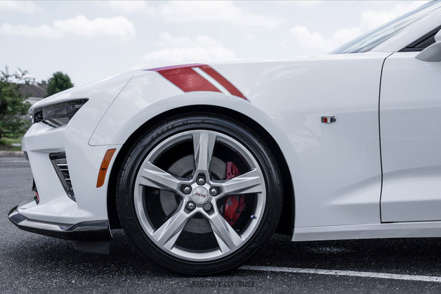 Used 2017 Chevrolet Camaro SS RWD image 4
