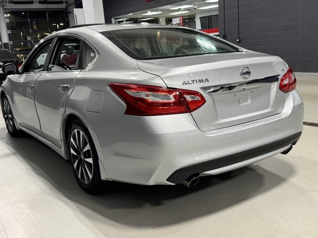 Used 2016 Nissan Altima 2.5 SL w/ 2.5 Technology Package FWD image 24