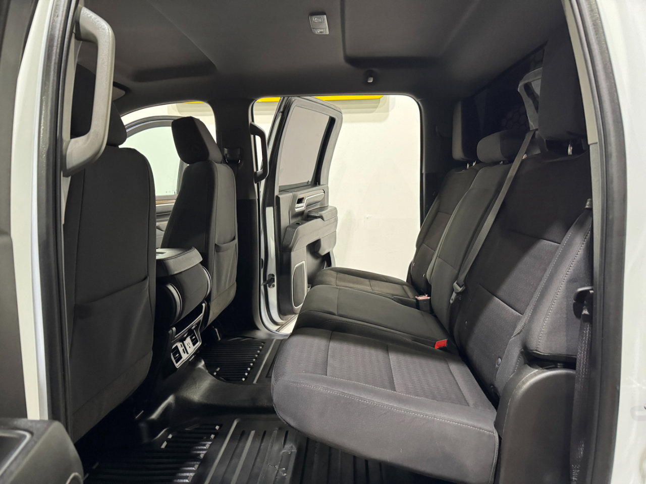 Used 2024 Chevrolet Silverado 3500 LT w/ Convenience Package image 16