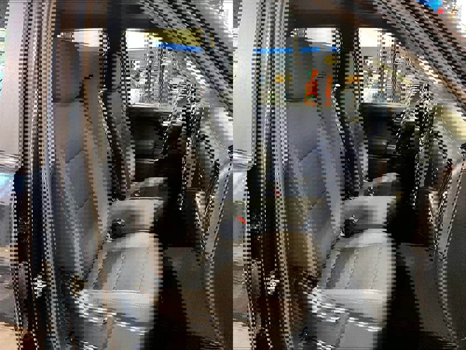 Used 2023 Chevrolet Silverado 1500 Custom image 11