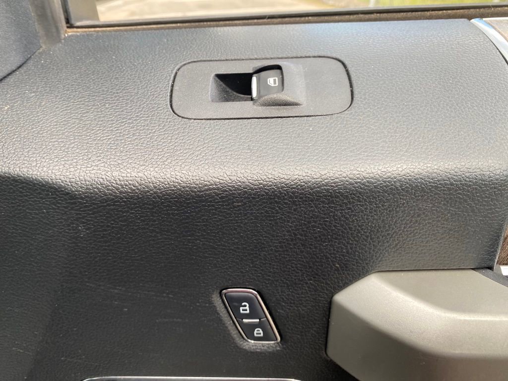 Used 2019 Ford F250 Lariat image 16