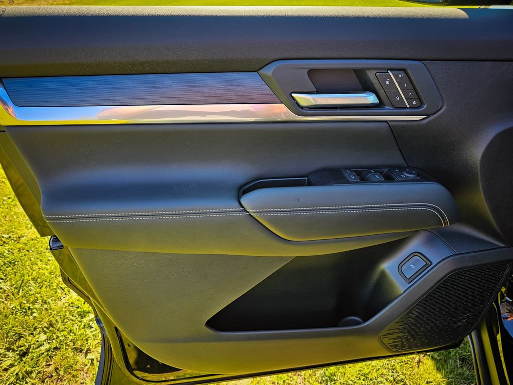 New 2027 GMC Terrain Elevation w/ Elevation Premium Package AWD/4WD image 9