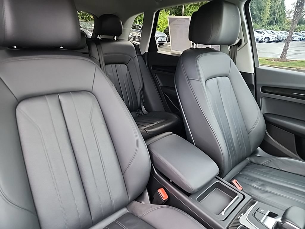 Used 2019 Audi Q5 2.0T Premium w/ Convenience Package AWD/4WD image 21
