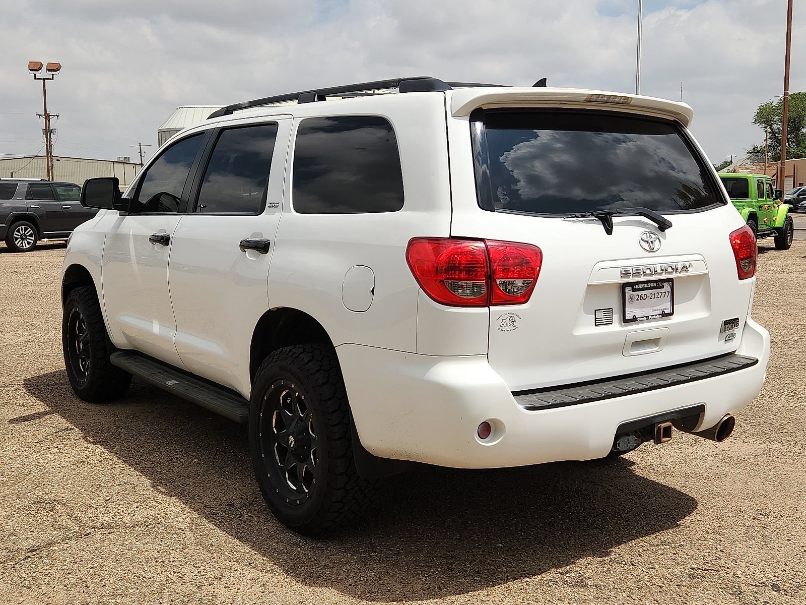 Used 2017 Toyota Sequoia SR5 w/ Sport Appearance Package AWD/4WD image 3