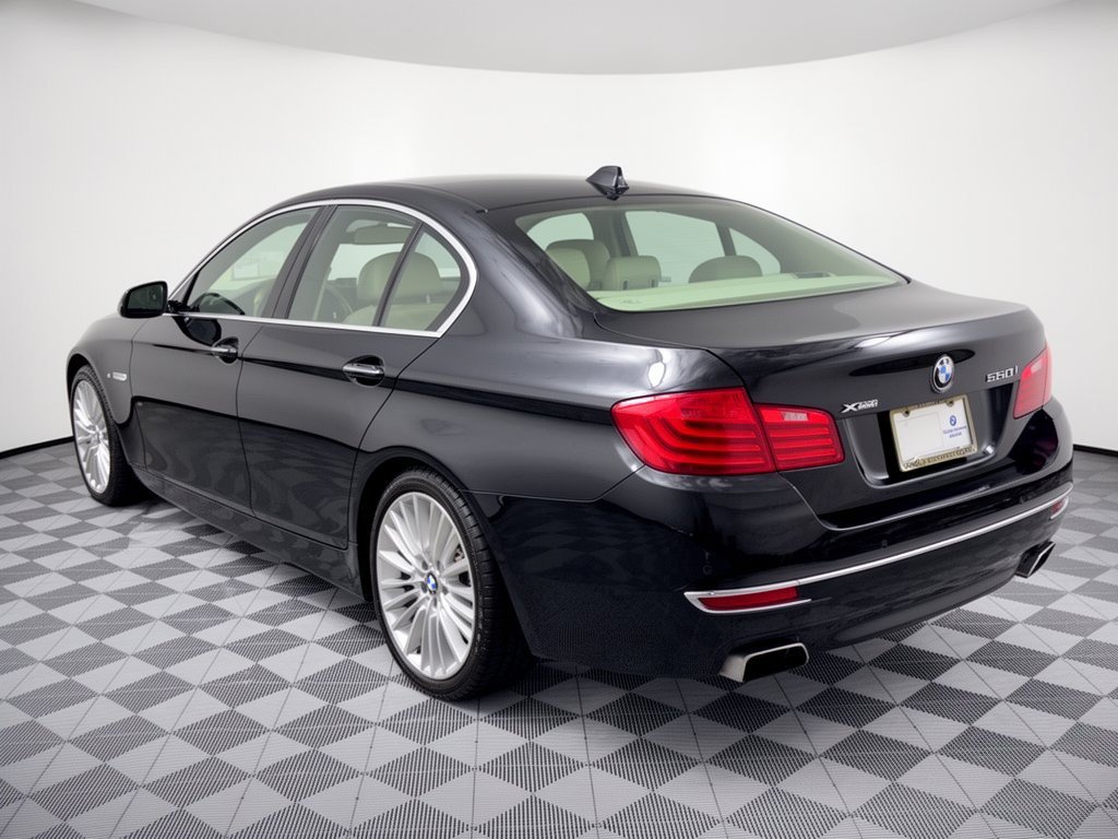 Used 2015 BMW 550i xDrive Sedan AWD/4WD image 3