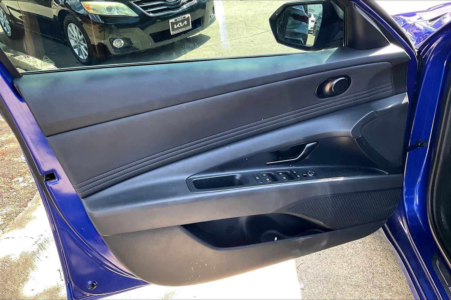 Used 2025 Hyundai Elantra Sport FWD image 24
