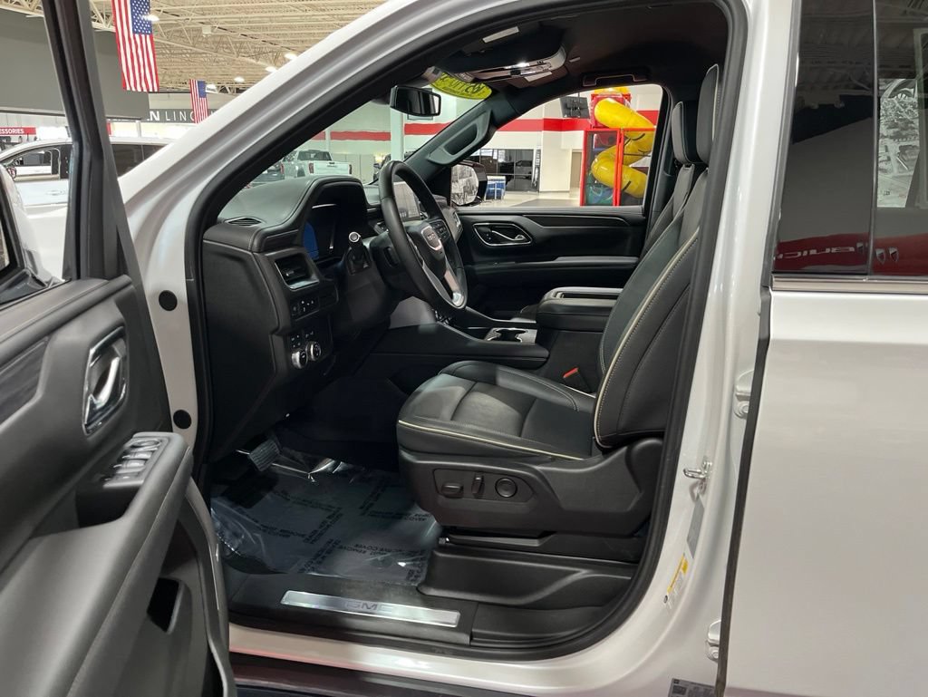 Certified 2024 GMC Yukon XL SLT AWD/4WD image 14