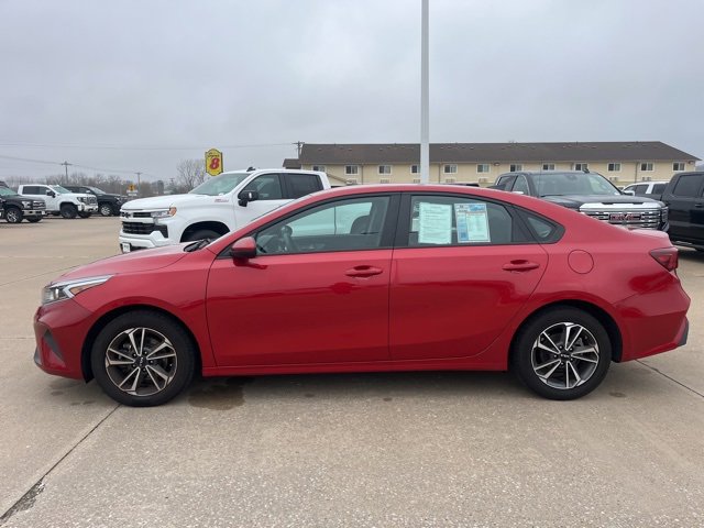 Used 2023 Kia Forte LXS image 6