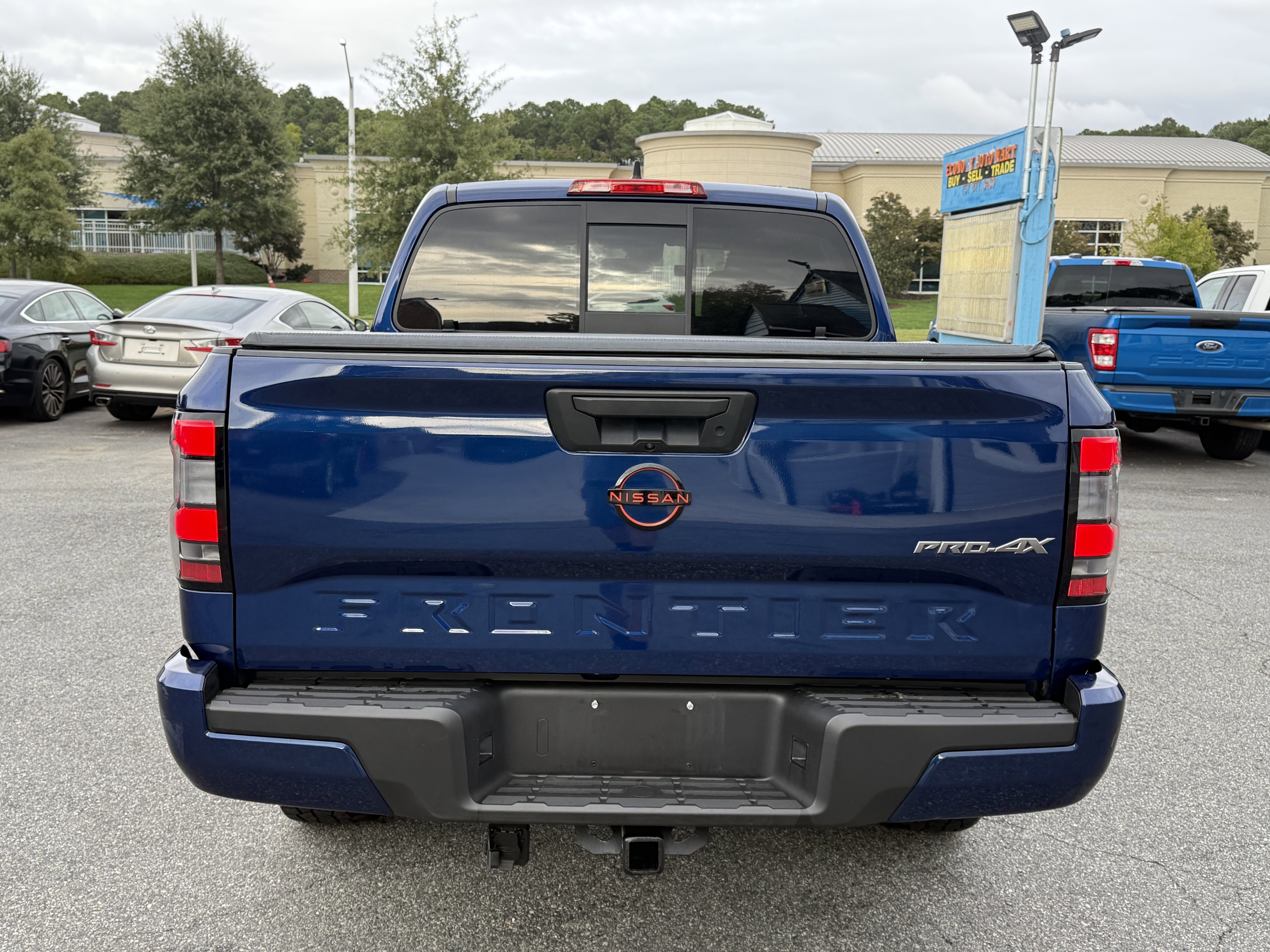 Used 2022 Nissan Frontier PRO-4X w/ Off-Road Protection Package image 10